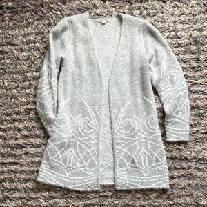 Chic. Light Gray Artistic Cardigan